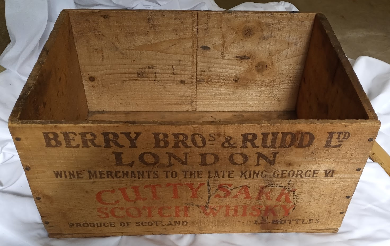 Vintage Berry Bros & Rudd Ltd Cutty Sark Scotch Whisky Wood Crate