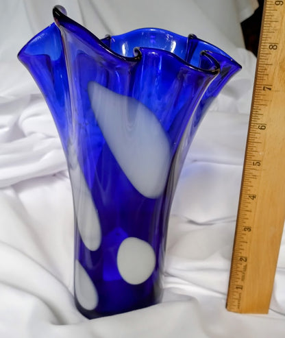 Handkerchief Art Glass Vase